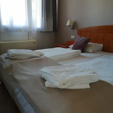 Apartmanhotel Karos Family 4*